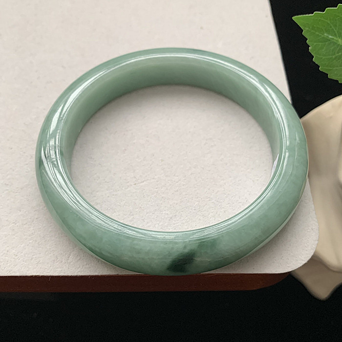 缅甸翡翠手镯A货65.5MM特大号满绿飘花细润玉手镯女款珠宝