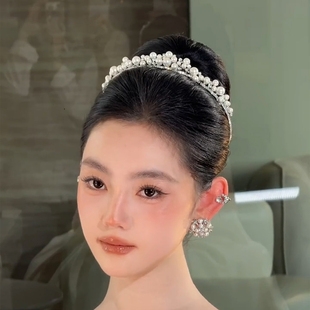 新娘皇冠头饰个性简约王冠发饰缎面婚纱晚礼服生日公主简约配饰品