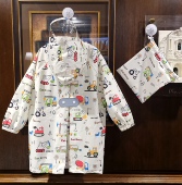 新2026卡通薄款 速干透气儿童雨衣男女幼儿园防水雨披小学生书包位