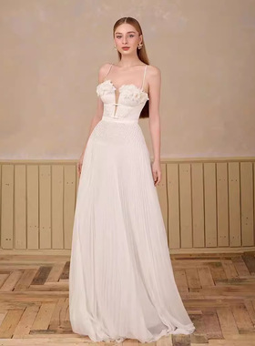 新款气质花朵白色吊带裙小众收腰百褶连衣长裙40085