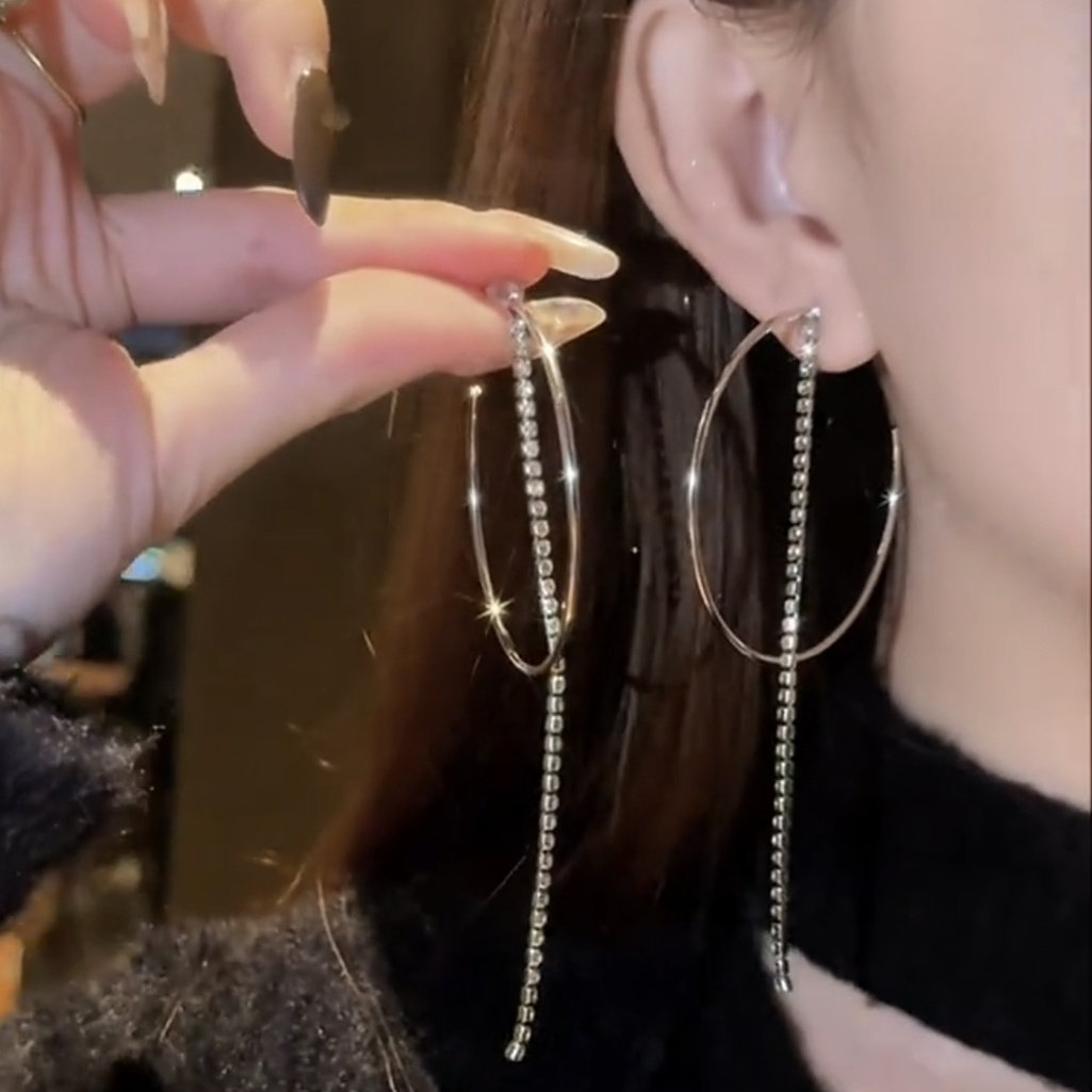 欧美夸张银色钻链大耳圈耳环女设计感小众独特耳饰2025时尚新款潮