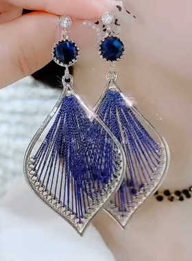 克莱因蓝色孔雀尾巴耳钉耳环女打款夸张设计感网红百搭耳饰显白潮
