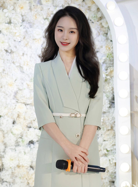 EWY七分袖春夏绿色西装连衣裙女设计感播音艺考主持人正装职业裙