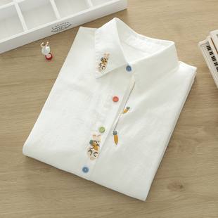 秋冬新款萌抱兔萝卜磨毛款式长袖白色打底设计感春秋衬衣上衣女士