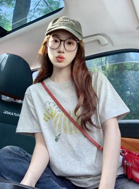 白灰色复古潮牌短袖t恤女夏季2026新款小众减龄显瘦可爱纯棉上衣