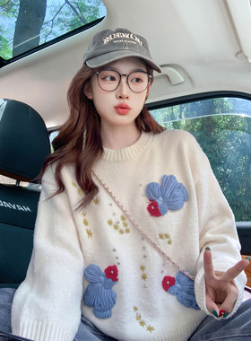 白色钩花刺绣毛衣女秋冬2026新款小众设计感小个子圆领套头针织衫