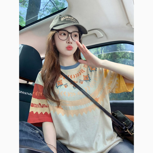 多巴胺风民族印花短袖T恤女夏季2026新款宽松显瘦设计感撞色上衣