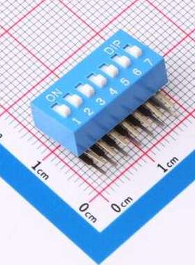 DT-07LT 拨码开关 2.54mm间距 7位 琴键式 90度弯插侧拨凸柄 蓝色