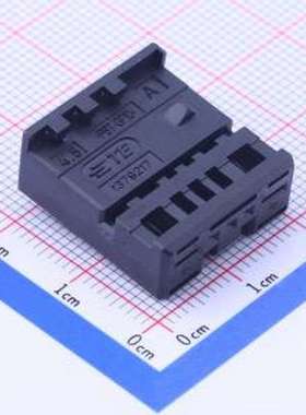 1379217-3 胶壳(线对板/线对线) 1x5P