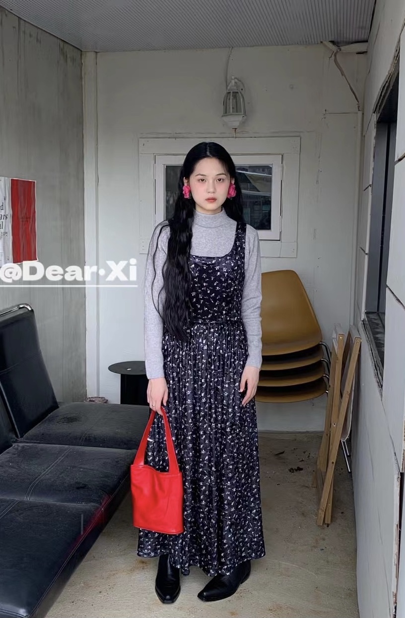 日了个韩｜复古设计款甜美高腰显瘦金丝绒叠穿方领碎花背心连衣裙