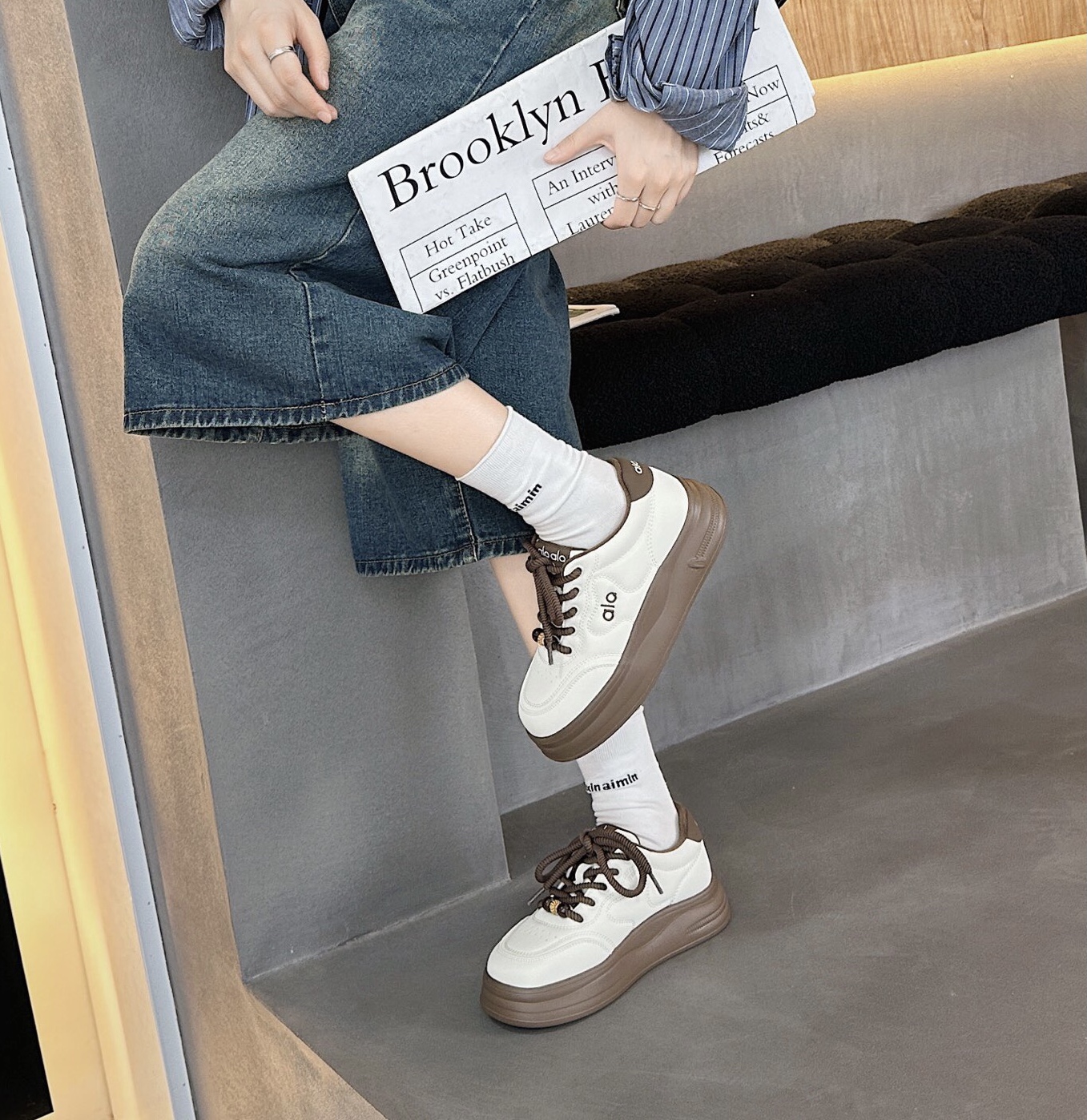 真皮百搭厚底休闲鞋女2025秋季新款舒适软底板鞋运动小白鞋松糕鞋