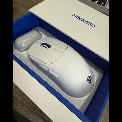 全新现货正品NINJUTSO TEN AIR无孔轻量化无线电竞游戏鼠标