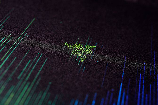 RAZER雷蛇暗夜虎甲虫圣甲虫掘土黄蜂黄斑胡蜂游戏金属鼠标垫