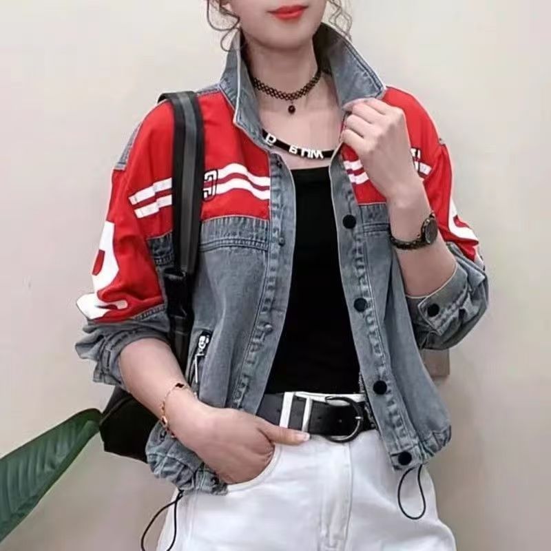 春秋新款运动风拼接牛仔短外套女图片