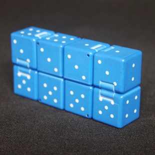 新品无限盲人翻转浮雕二阶魔方方块减压神器无聊发泄放松口袋玩具