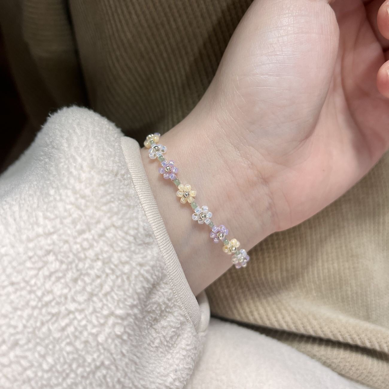春日来信系列小花串珠手链高颜值爆款ins小众设计感高级手串