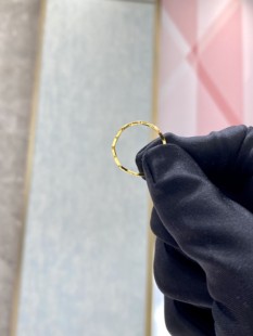 周大福代购 足金简约波浪黄金戒指时尚素圈指环克减80计价F222418