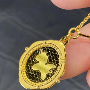 周大福代购 新款闪耀鱼鳞独角兽足金黄金项链 克减80 计价F232803