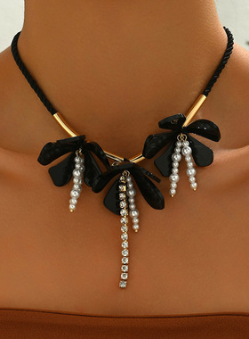 欧美原创新款板材花型亚克力珍珠绒绳项链女欧美跨境时尚