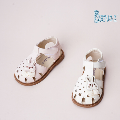 巴托童鞋 夏季新品 宝宝鞋儿童软底防滑可爱卡通公主皮凉鞋BY2898