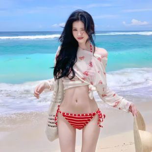 泳衣女款 高级感分体红色条纹甜妹比基尼性感纯欲小胸聚拢温泉度假