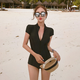 韩国ins连体泳衣女2024新款 性感温泉游泳衣 保守学生显瘦遮肚短袖