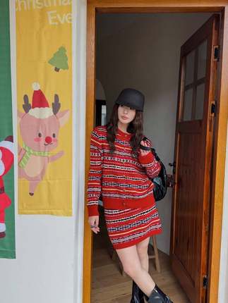 冬上新!【momoone】圣诞新年款复古条纹慵懒风保暖毛衣JSY15774#