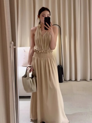 INHERE法式气质挂脖无袖连衣裙女2026夏设计感收腰显瘦A字长裙子