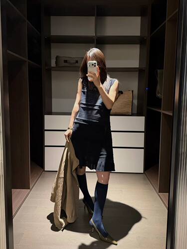 GLOG2026年早春新款法式复古气质收腰显瘦镂空背心连衣裙