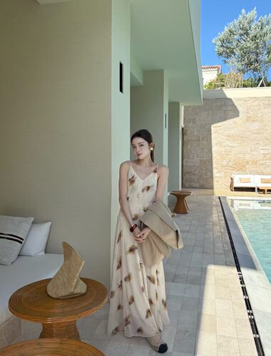 INHERE2026春夏新款印花吊带连衣裙配可拆卸碎花内衬裙子