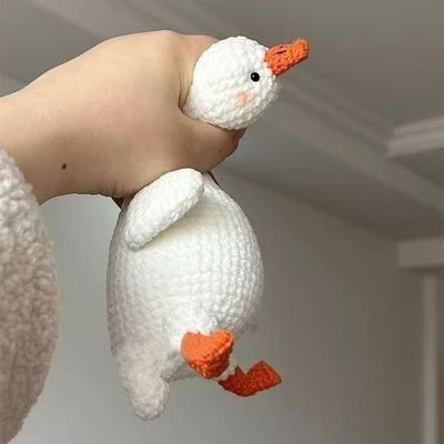 手工编织可爱呆萌大鹅玩偶毛线钩针diy材料包自制包挂件钥匙扣礼