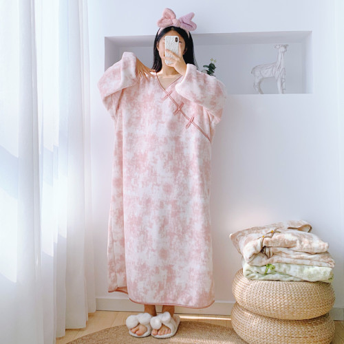 雪莉绒新中式V领加长睡裙冬季加肥大码孕妇胖mm200斤保暖加绒睡袍 - 封面