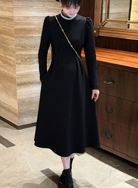 黑色连衣裙女秋冬圆领长袖加绒加厚收腰珍珠内搭打底裙显瘦长裙女