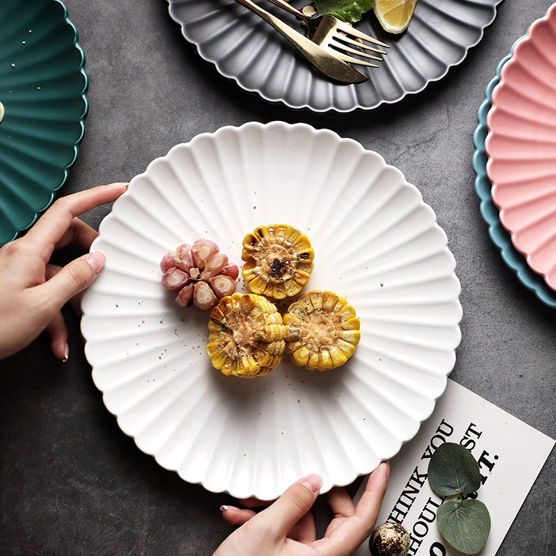 创意菊花盘北欧西餐盘糕点早餐盘陶瓷家用菜盘北欧网红牛排盘摆盘