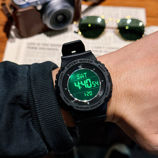 初高中学生体育训练闹钟计时防水电子表男生当兵入伍军训夜光手表