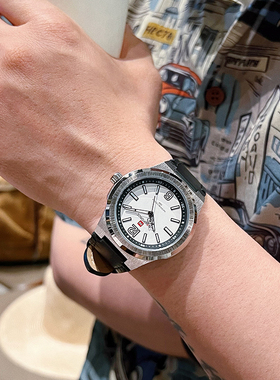 naviforce领翔军事风复古皮带飞行员手表高档简约小表盘石英表男