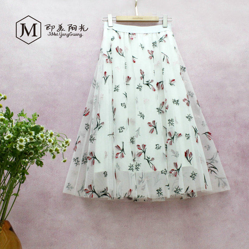 高品质立体绣花裙A字大摆显瘦仙女裙网纱裙 白色垂感半身裙中长裙