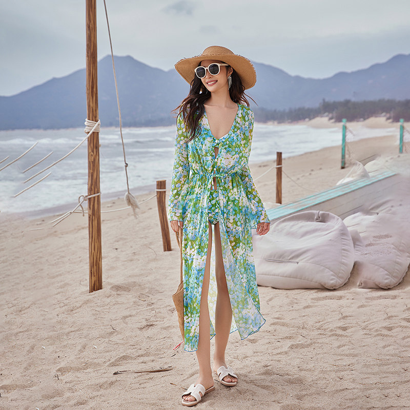 法式浪漫风绿色碎花长裙比基尼三件套套装海边度假防晒裙式泳衣女