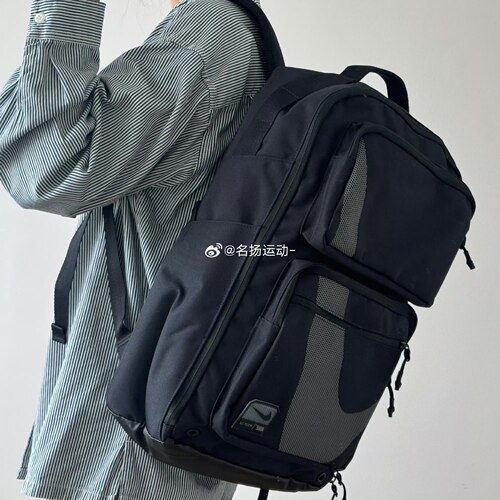 耐克大容量户外运动电脑双肩包