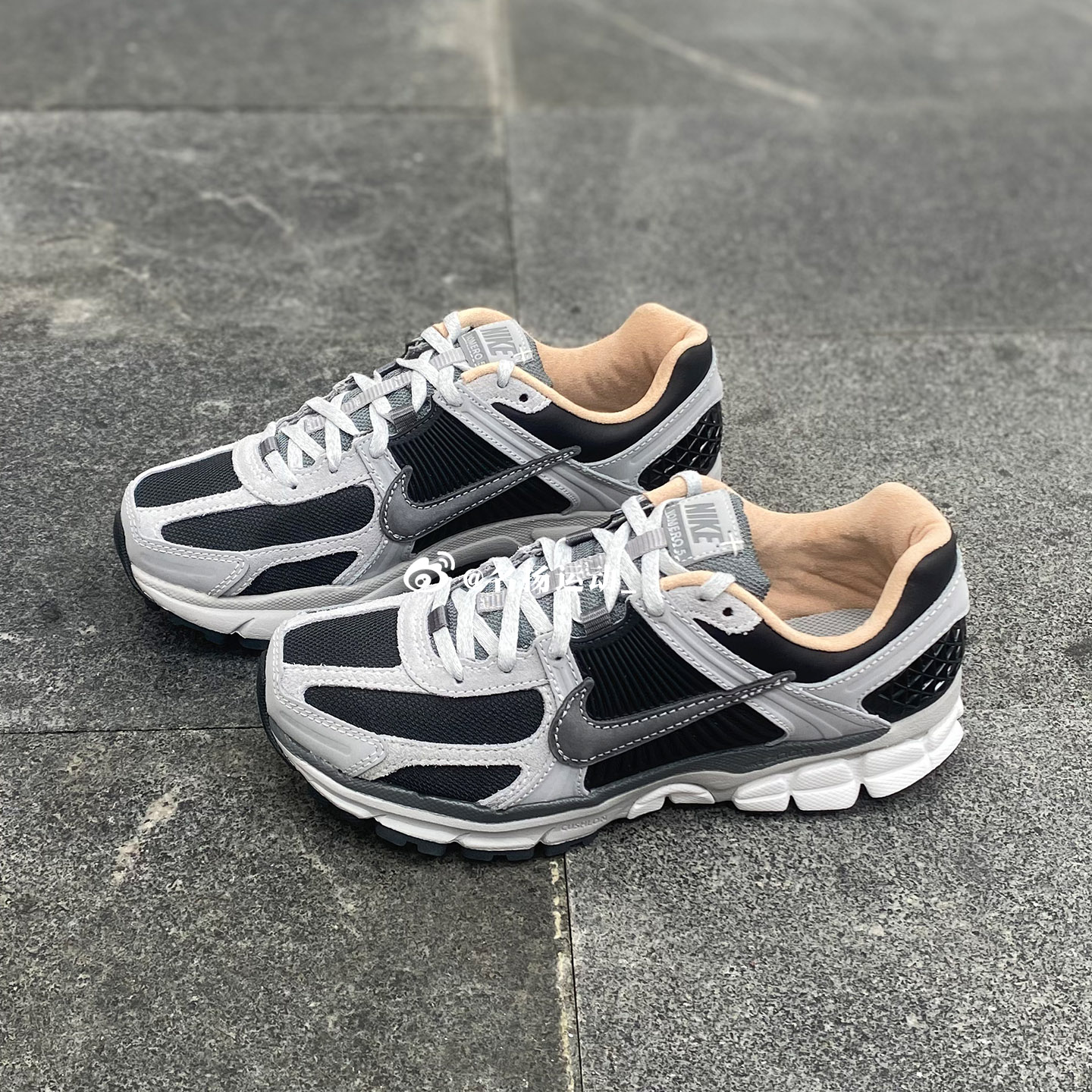 Nike男款Vomero 5 耐克轻便透气老爹鞋休闲防滑运动鞋HV5982-001