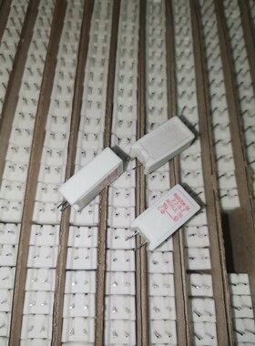 RGDU5M-5E 22ΩJ水泥电阻NOBLE 3D陶瓷电阻，立式