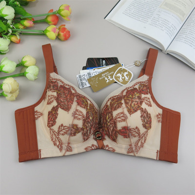 AB杯薄海绵小胸聚拢文胸