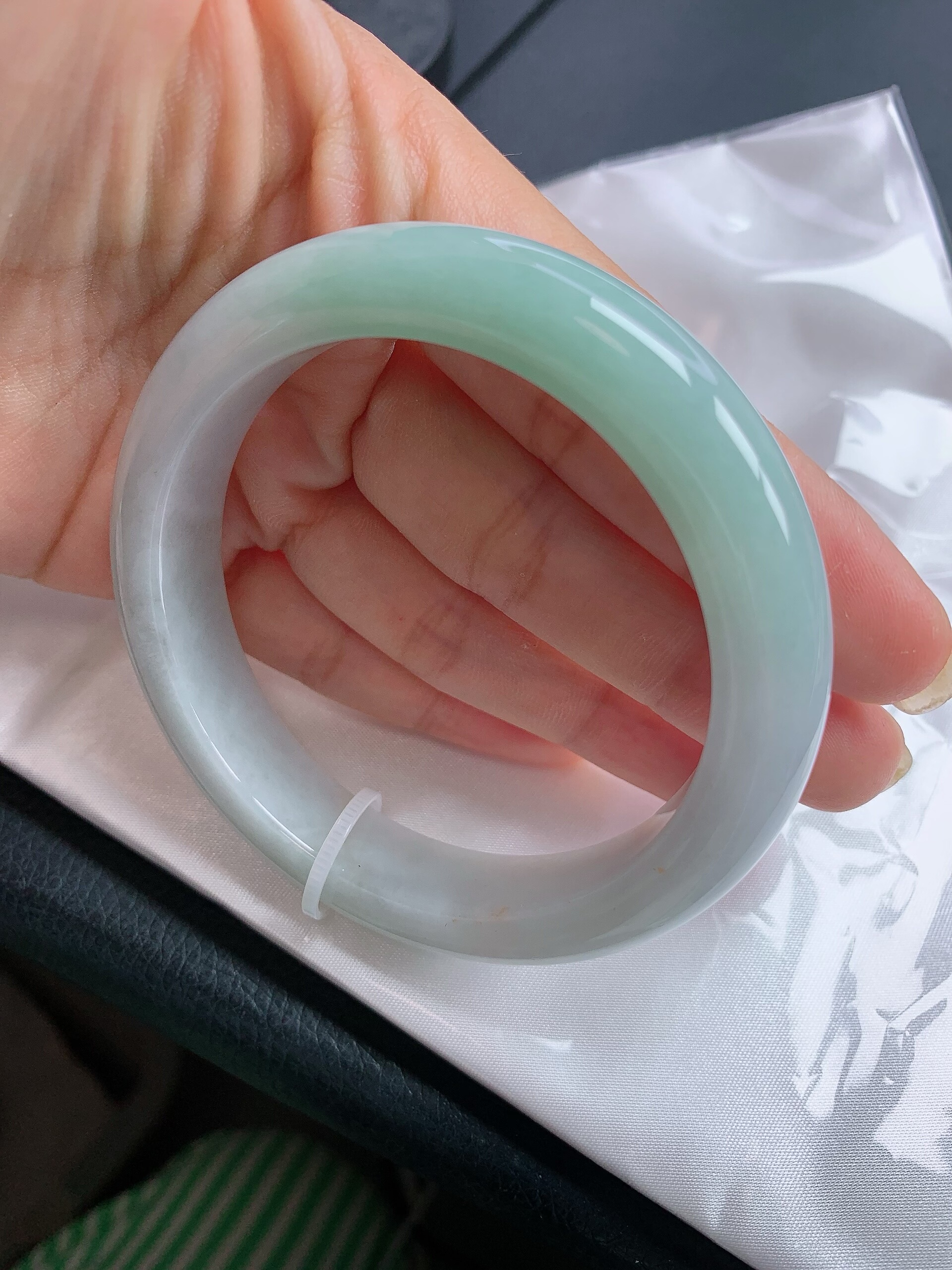 缅甸天然a货翡翠57圈口半山水手镯-49