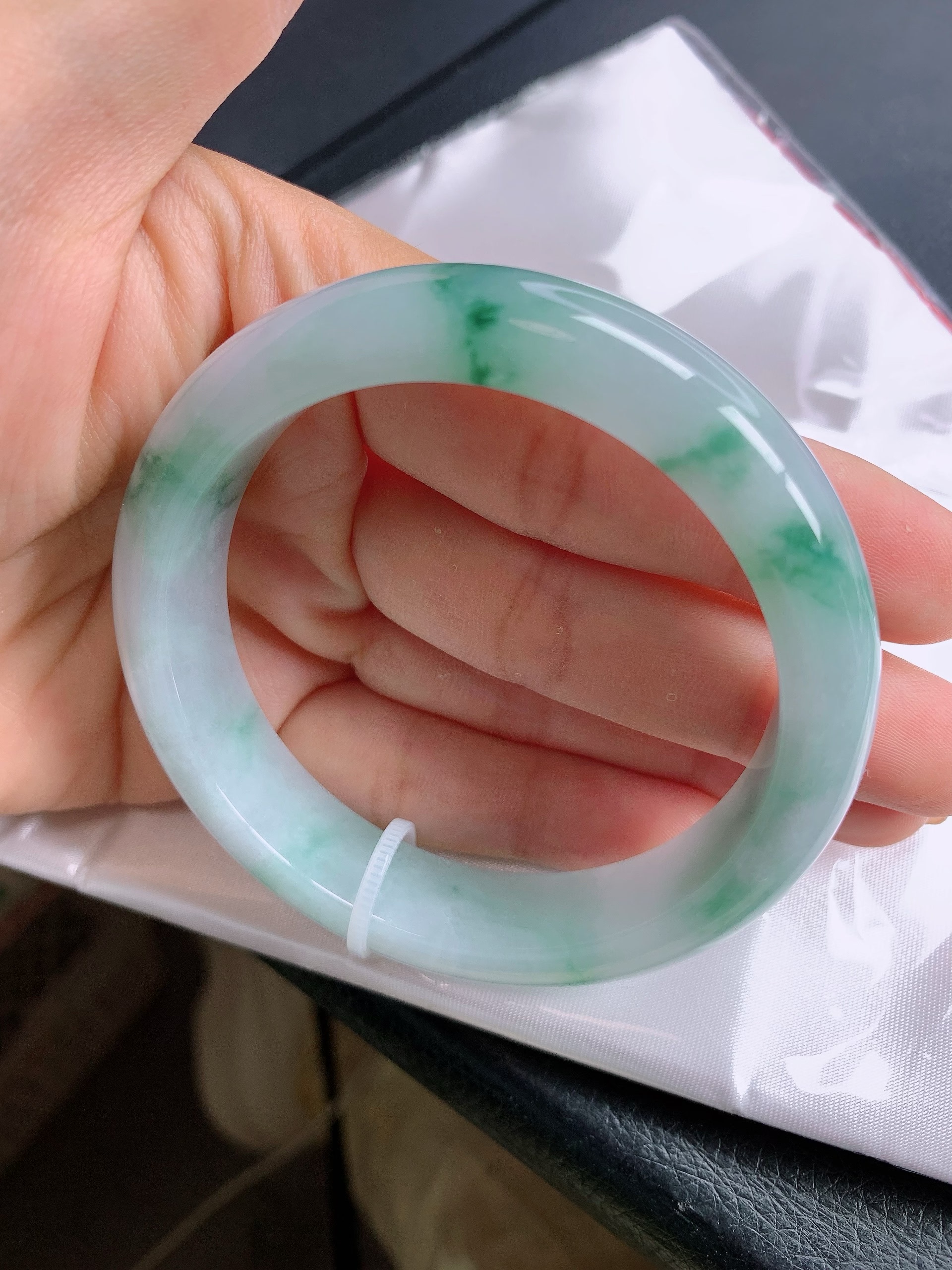 缅甸天然a货翡翠55圈口飘花手镯