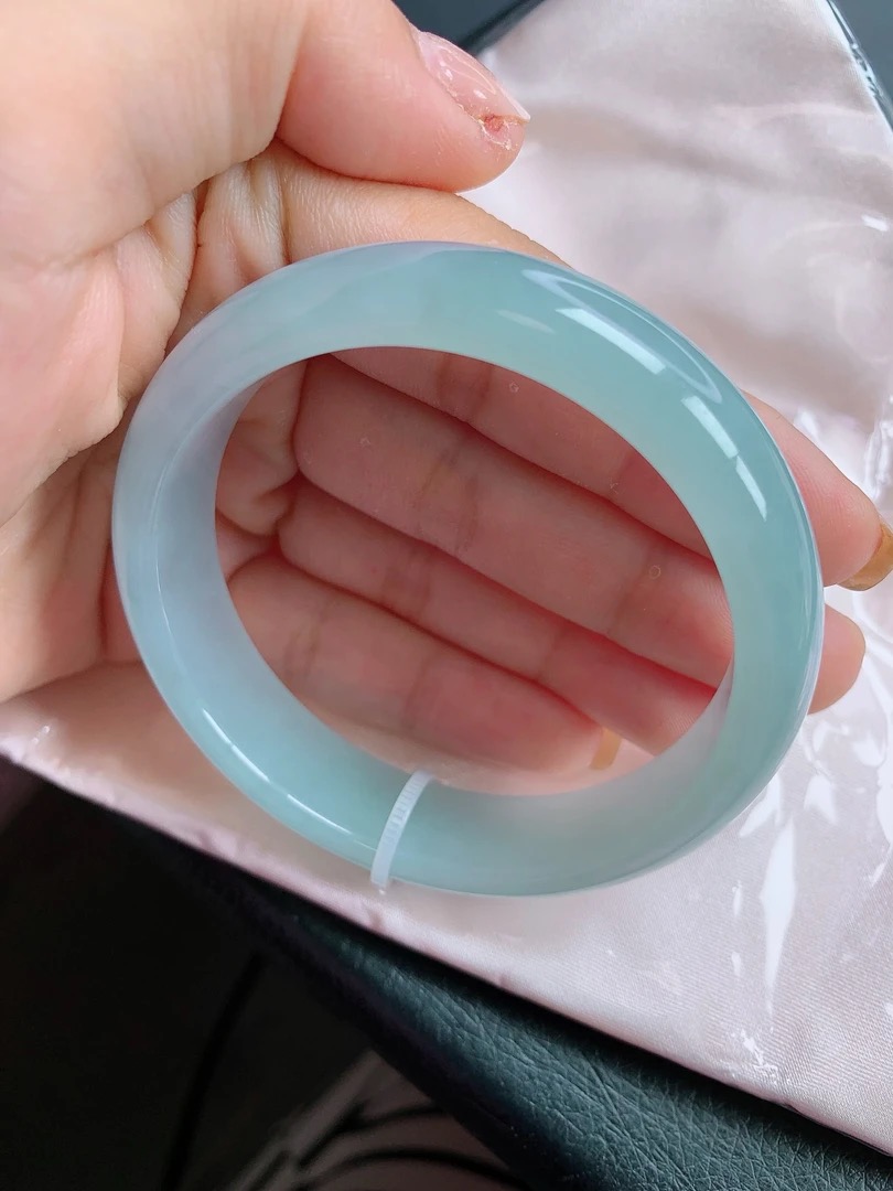 缅甸天然a货翡翠56圈口冰蓝色手镯高冰