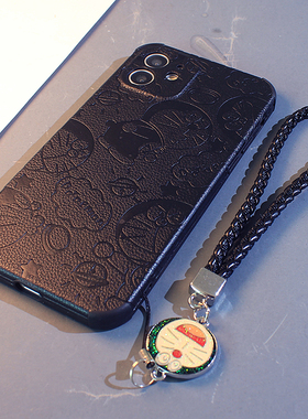 黑色叮当猫适用苹果12promax手机壳xs/xr皮质7/8p女iPhone11浮雕14/15新款哆啦A梦15pro全包防摔14plus保护套