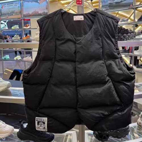 中国李宁AT联名羽绒马甲