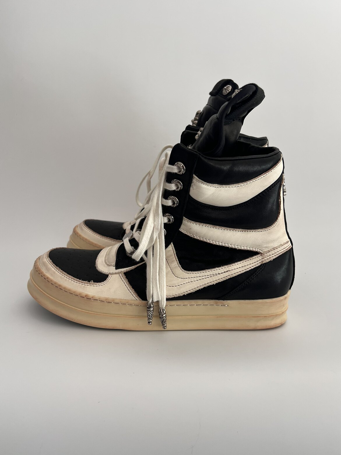 真皮厚底高帮男鞋黑白系带三角标暗黑风高街休闲板鞋男女同款