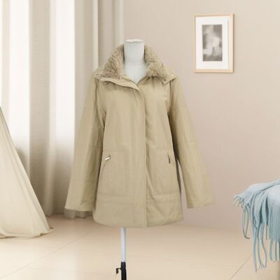 春季新款浅卡其色毛领外套