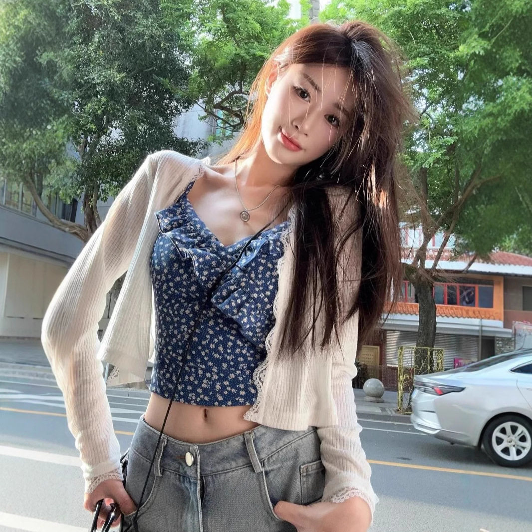 蕾丝拼接防晒长袖针织开衫女夏季新款碎花吊带背心牛仔裤时尚
